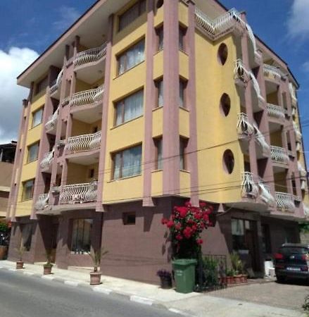 Family Hotel Denica ออบซอร์ ภายนอก รูปภาพ