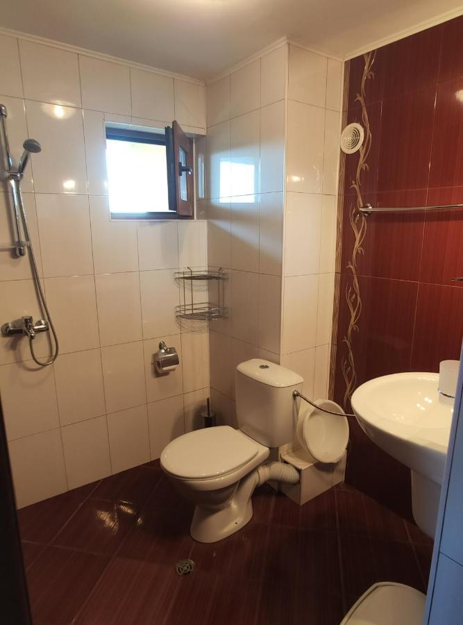 Family Hotel Denica ออบซอร์ ภายนอก รูปภาพ
